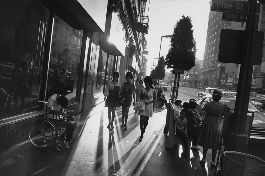 L.A. Sidewalk (1969) | photo by Garry Winograd